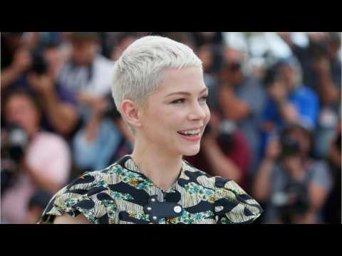 VIDEO : Michelle Williams Reveals Some Big News