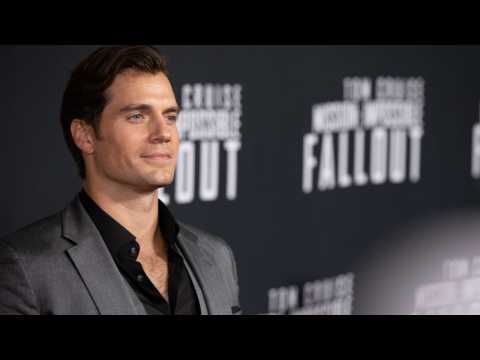 VIDEO : Henry Cavill Posts Superman-Themed 'Mission: Impossible' Teaser