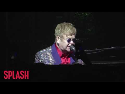 VIDEO : Bryce Dallas Howard to star in Elton John biopic