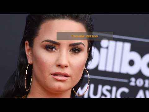 VIDEO : Demi Lovato Surrounded By Loved Ones During Her Overdose Recovery