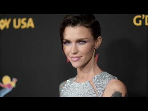 VIDEO : CW Officially Announces Ruby Rose As Batwoman