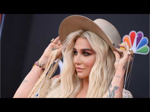 VIDEO : Kesha's Rainbow Documentary
