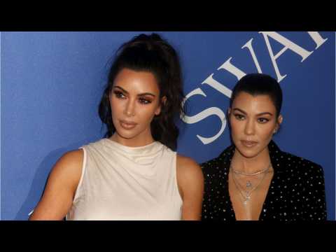 VIDEO : Kourtney And Kim Kardashian's Rehash Quarrel On Twitter