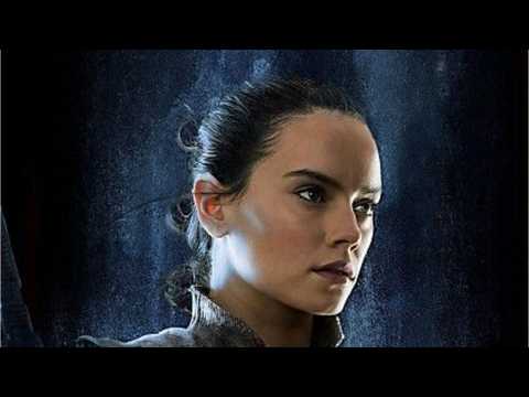 VIDEO : A Fan Theory About Rey?s Parents Could Undo ?The Last Jedi?