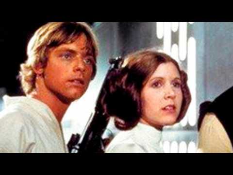 VIDEO : Mark Hamill Wants Carrie Fisher to Replace Trump On Hollywood Walk of Fame