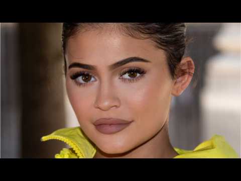 VIDEO : Kylie Jenner Kicks Off Birthday With Baby Stormi
