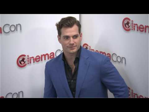 VIDEO : Henry Cavill And 'The Witcher' Netflix Series?