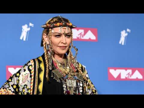 VIDEO : Madonna Receives Backlash For Aretha Franklin Tribute
