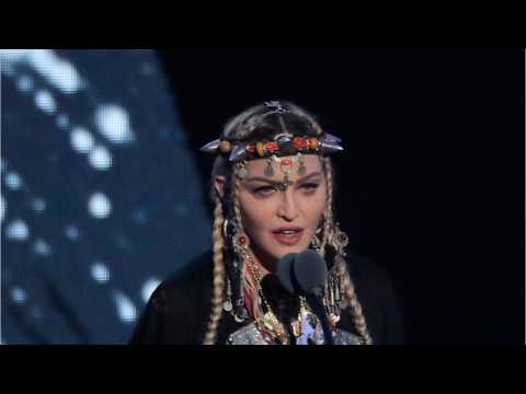 VIDEO : Madonna Called Out For Self-Serving 'Tribute' To Aretha