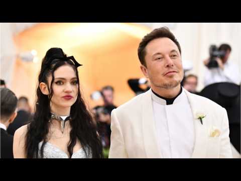 VIDEO : Elon Musk And Grimes Unfollow Each Other On Instagram
