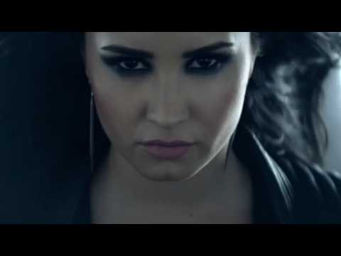 VIDEO : Demi Lovato cumple 26 aos