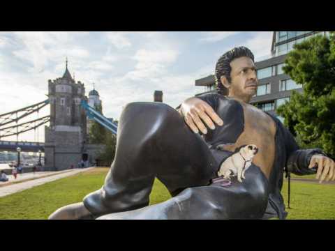 VIDEO : A Giant Jeff Goldblum Statue Was Erected in London