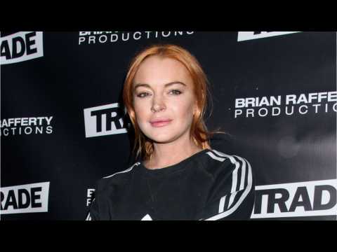 VIDEO : Paris Hilton Calls Lindsay Lohan A 'Pathological Liar'
