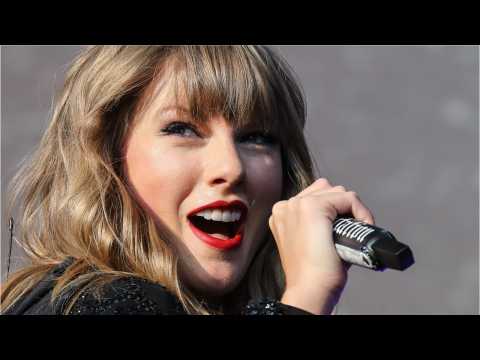 VIDEO : Taylor Swift Returning To Acting