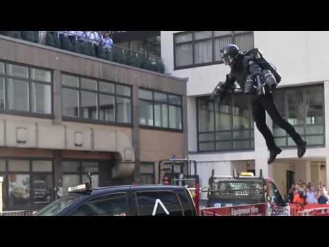 VIDEO : Inventor Flies Real-Life Iron Man Suit In London