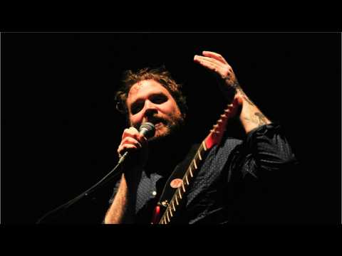 VIDEO : Frightened Rabbit Plot First Show Back