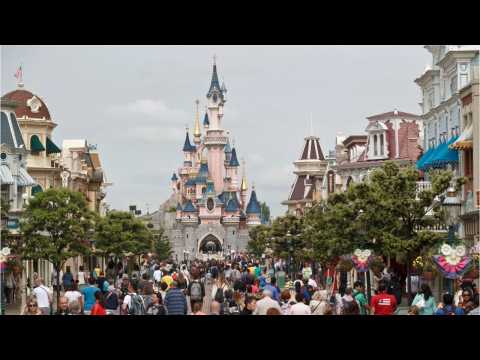 VIDEO : Disney Sheds New Light On 'Star Wars: Galaxy's Edge' Attraction