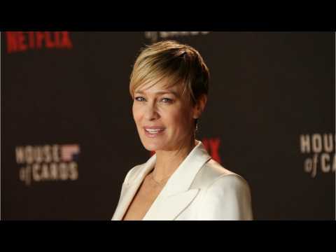 VIDEO : House Of Cards Close Call