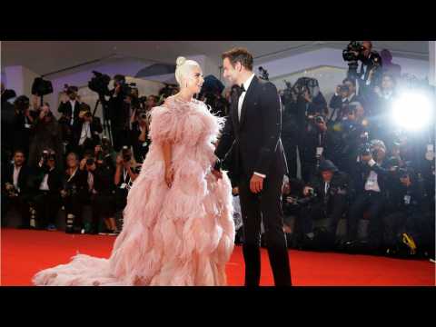 VIDEO : ?A Star Is Born? Venice Premiere Struck by Lightning, Causes Technical Difficulties