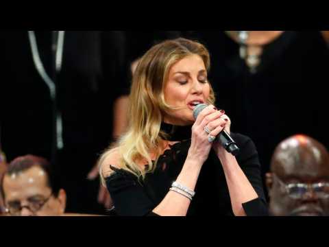 VIDEO : Faith Hill Returns To Roots