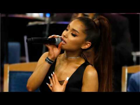 VIDEO : Ariana Grande Sings At Aretha Franklin's Funeral