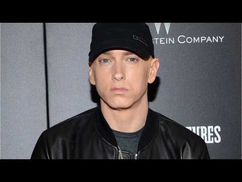 VIDEO : Surprise! Eminem Releases A New Album 'Kamikaze'