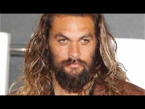 VIDEO : 'Aquaman' Movie Coloring Books Reveal New Look at Classic Costume