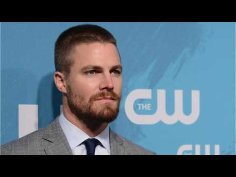 VIDEO : 'Arrow's Stephen Amell Reveals His Favorite Series to Crossover With