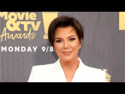VIDEO : Kris Jenner's Giant Closet Is Color Coded
