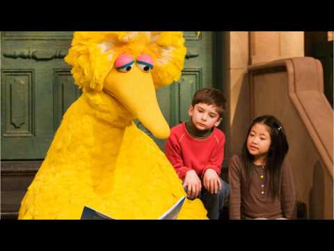 VIDEO : Sesame Street Cast Sing 