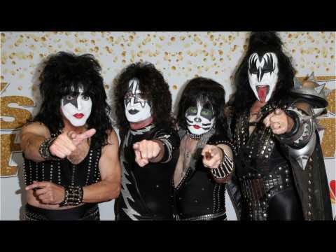 VIDEO : KISS Mounts Final Epic Tour