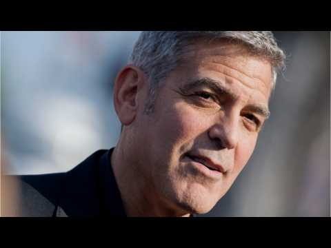 VIDEO : George Clooney Celebrates Halloween In Style