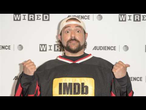 VIDEO : Kevin Smith Prompts Fan To Send Support To Stan Lee
