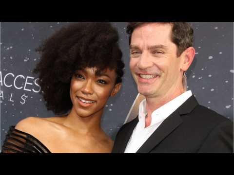 VIDEO : 'Star Trek: Discovery' Cast Defends Character's Brutal Death