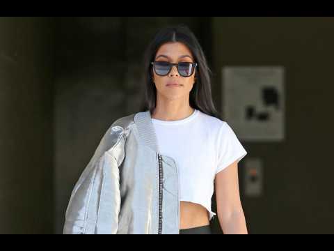 VIDEO : Kourtney Kardashian se rapproche de Scott Disick et Sofia Richie