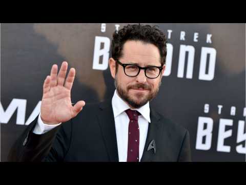 VIDEO : J.J. Abrams Thinks Directing Game Of Thrones Would Ruin The Magic
