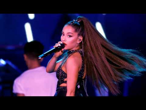 VIDEO : Ariana Grande Trips, Tears Up In Delightful 'Thank U, Next' Performance