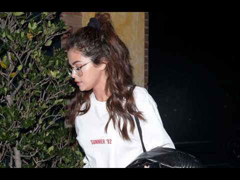 VIDEO : Selena Gomez quitte l'hôpital