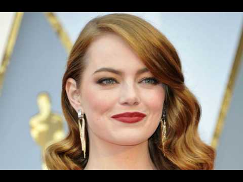 VIDEO : Emma Stone a insist pour tre nue dans 'La Favorite'