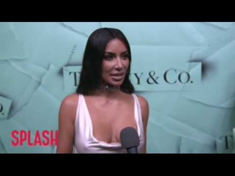 VIDEO : Kim Kardashian West: Kanye West smells like money