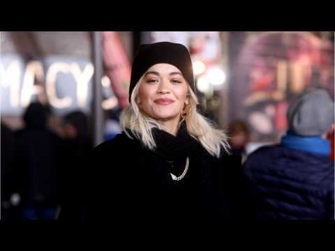 VIDEO : John Legend Defends Rita Ora's Lip Syncing