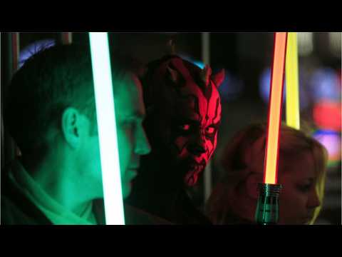 VIDEO : Rare Star Wars Lightsaber Pulled From LA Auction