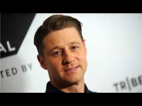 VIDEO : Ben McKenzie Bids Farewell To Gotham