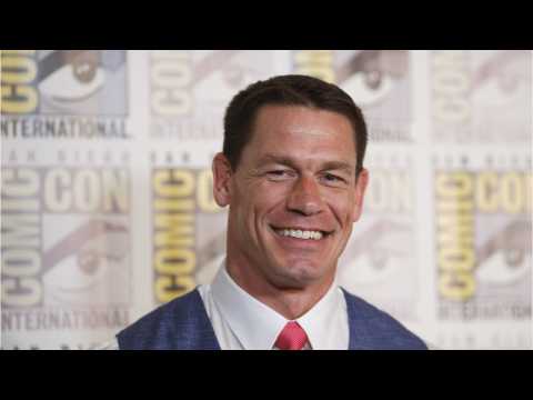 VIDEO : John Cena's Hair Experiment