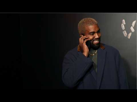VIDEO : Kanye West Apologizes For Using Phone During Cher Musical