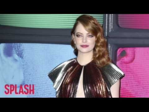 VIDEO : Emma Stone insisted on being naked in The Favourite