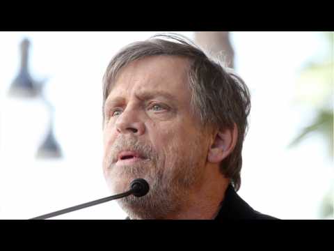 VIDEO : Mark Hamill Claims He's Never Finished The 'Holiday Special'