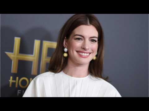 VIDEO : Anne Hathaway Offered Starring Role In Sesame Street Movie