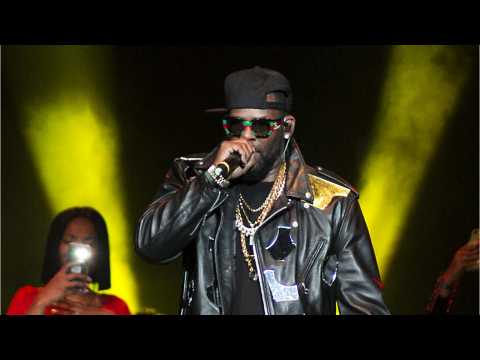 VIDEO : Screening For R. Kelly Doc Cancelled Over Phone Threats