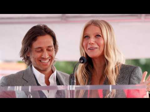 VIDEO : Gwyneth Paltrow Is Married, But They're Still Not Living Together